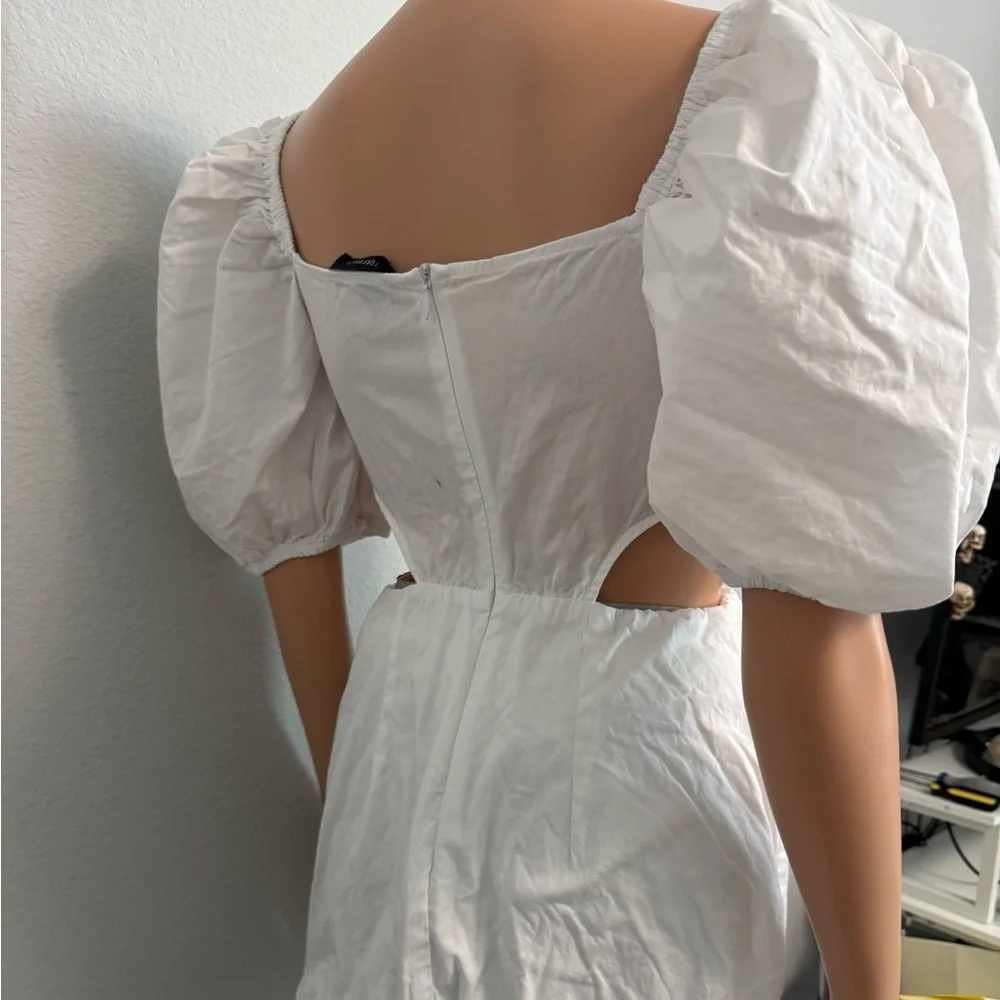 Sold - Picture 3 of 8